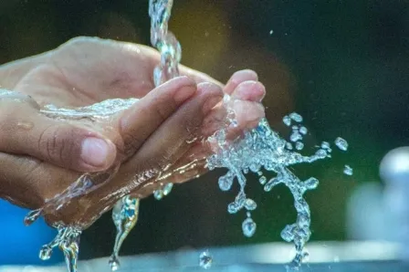 Spanien stärkt sein Vertrauen in das öffentliche Wassernetz mit der Förderung von kostenlosen Trinkbrunnen 